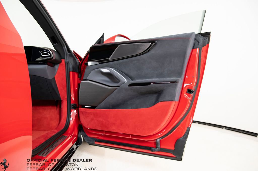 Used 2026 Ferrari Purosangue AWD/4WD image 32