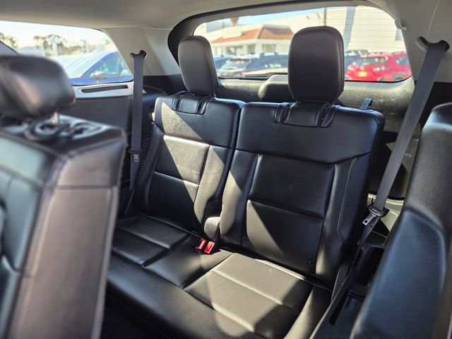 Used 2024 Ford Explorer XLT w/ Equipment Group 202A image 18