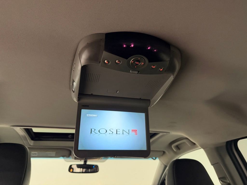 Used 2016 Toyota Sienna SE w/ SE Preferred Package FWD image 22