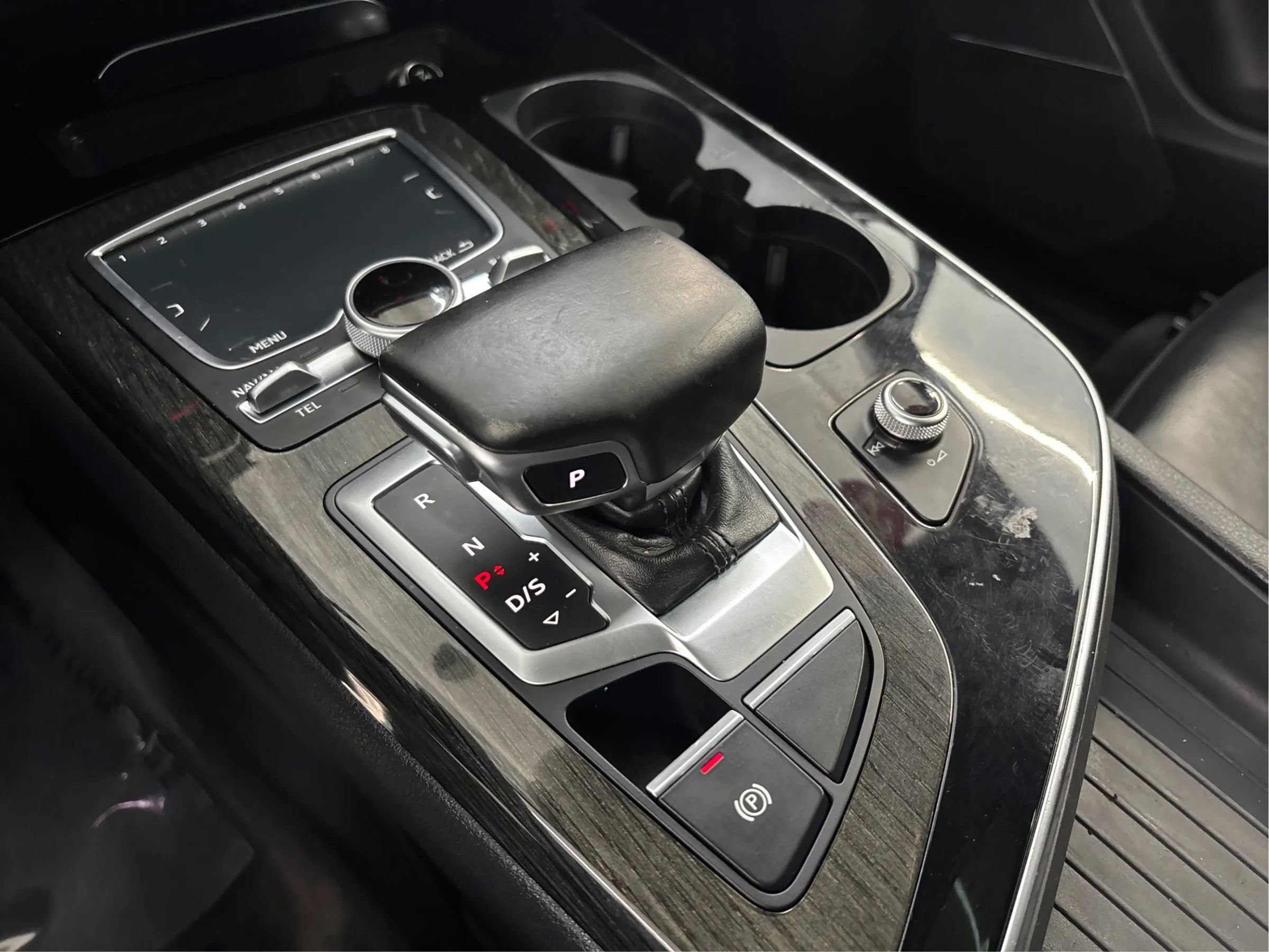 Used 2017 Audi Q7 3.0T Premium Plus w/ Premium Plus Package image 47