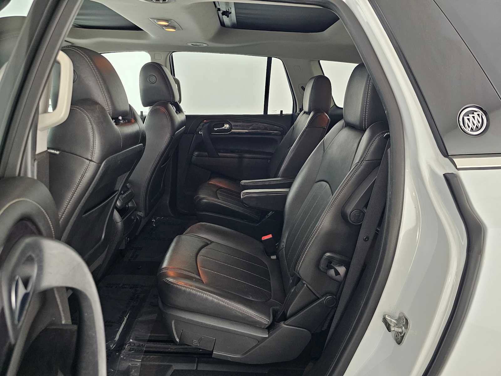 Used 2017 Buick Enclave Premium image 18