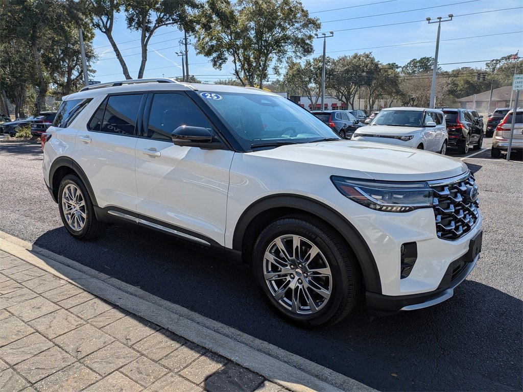 Used 2025 Ford Explorer Platinum image 8