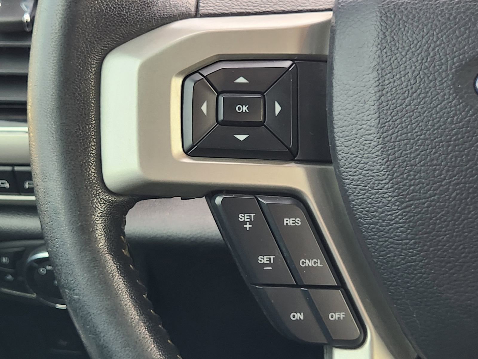 Used 2020 Ford F350 Lariat AWD/4WD image 31