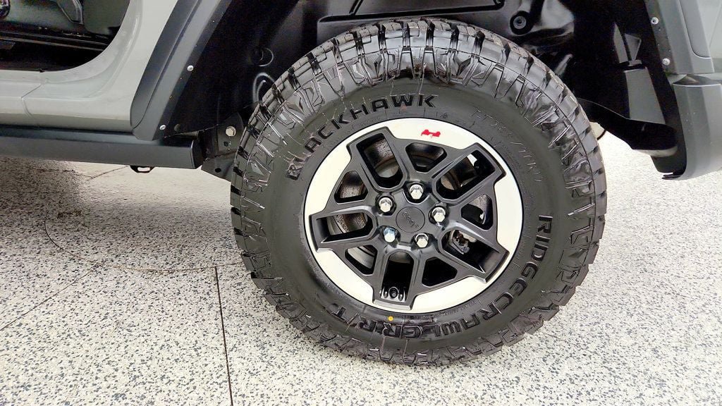 Used 2022 Jeep Wrangler Rubicon AWD/4WD image 9