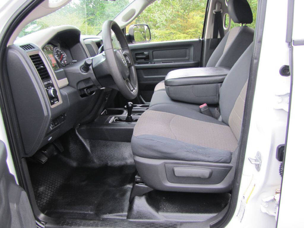 Used 2012 RAM 3500 ST w/ Chrome Appearance Group AWD/4WD image 12