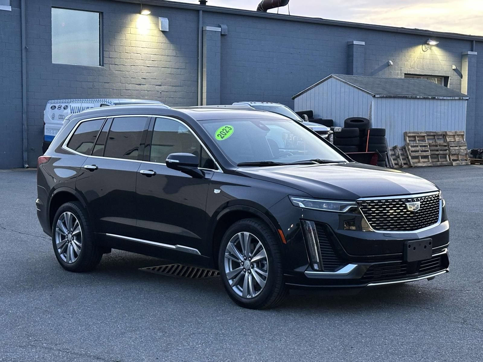 Used 2023 Cadillac XT6 Premium Luxury w/ Technology Package image 7