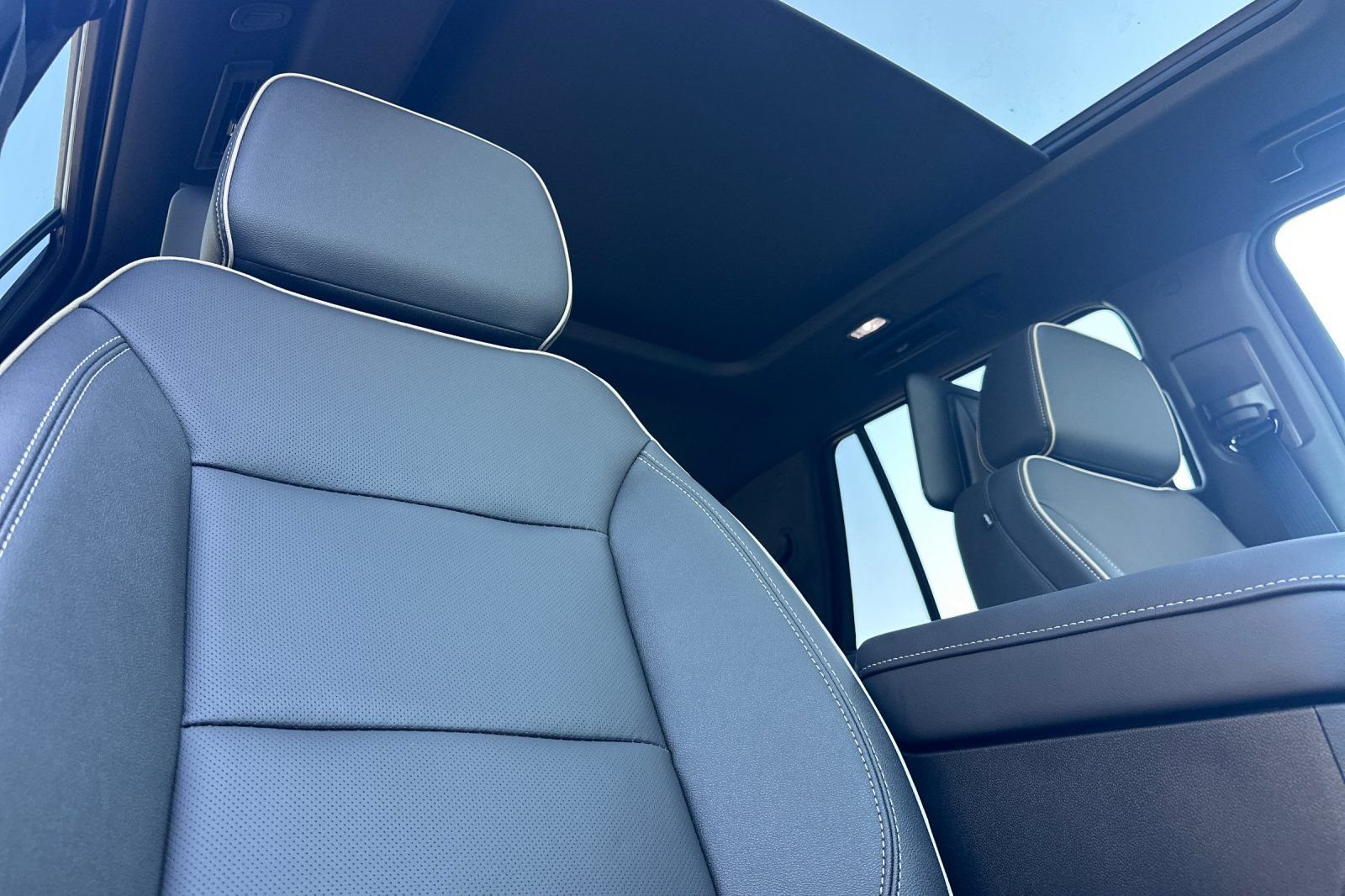 New 2026 Chevrolet Tahoe Premier AWD/4WD image 19