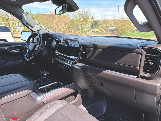 Used 2024 Chevrolet Silverado 1500 LTZ AWD/4WD image 29