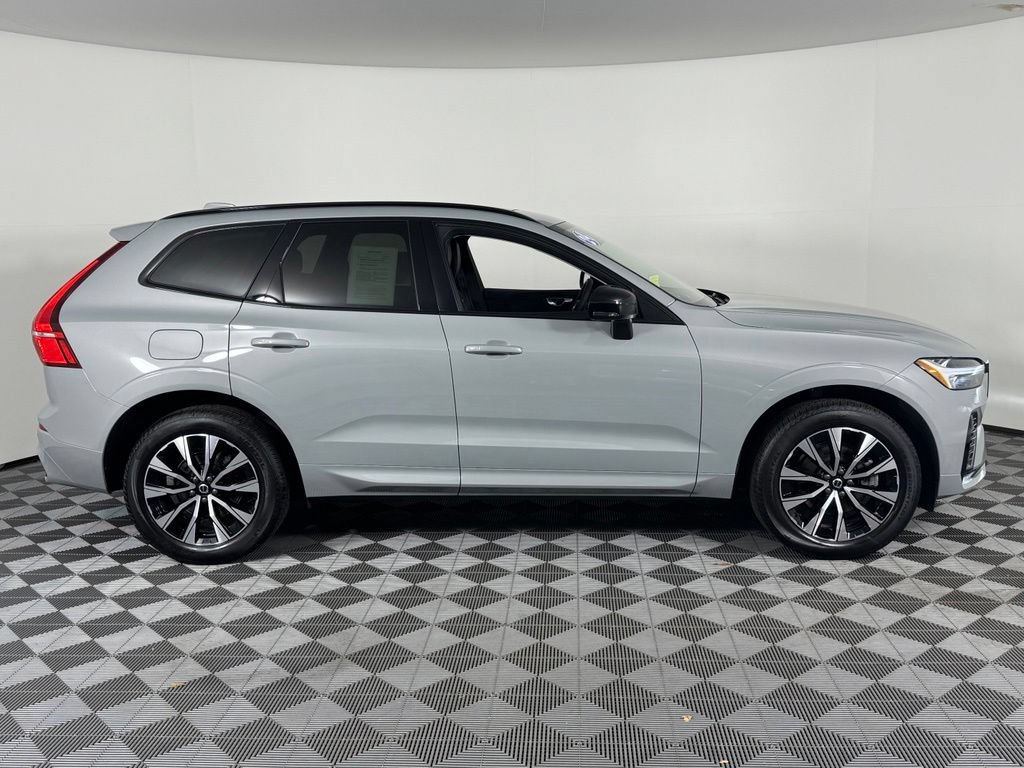 Certified 2024 Volvo XC60 B5 Core w/ Climate Package AWD/4WD image 5