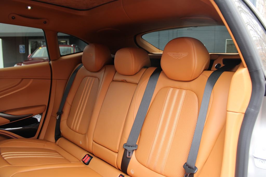 New 2026 Aston Martin DBX 707 image 19