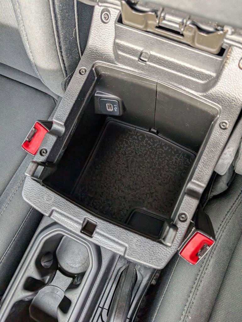 Used 2019 Jeep Wrangler Unlimited Sport S image 38