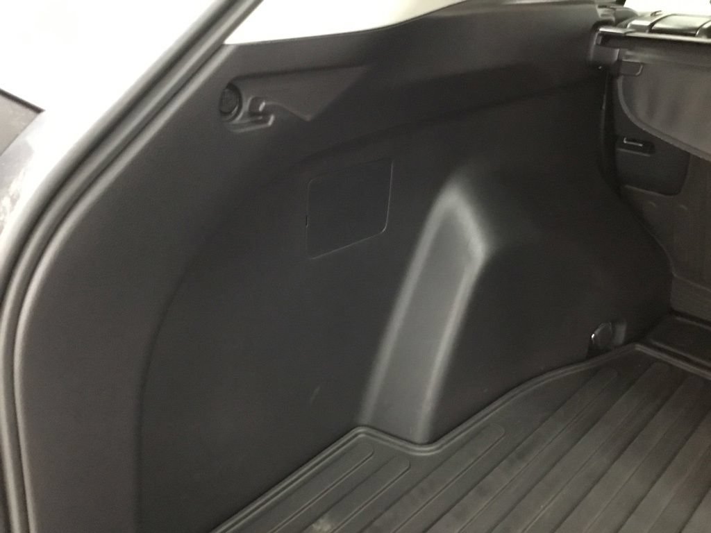 Used 2019 Toyota RAV4 LE w/ All Weather Liner Package AWD/4WD image 17