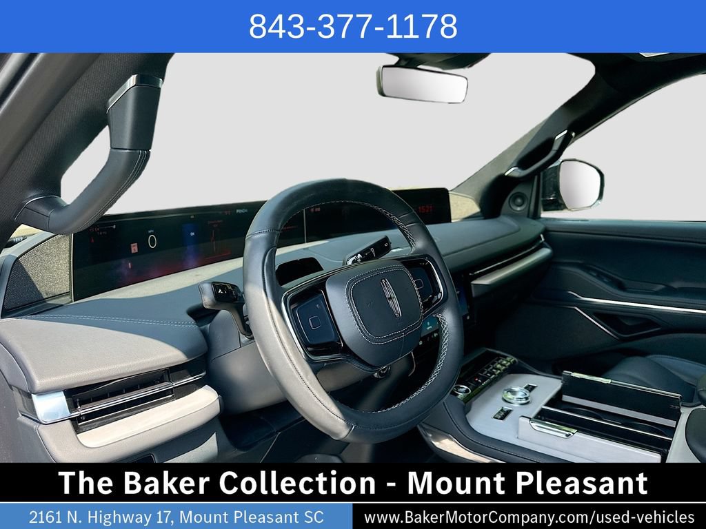 Used 2025 Lincoln Navigator Reserve w/ Jet Appearance Package AWD/4WD image 9