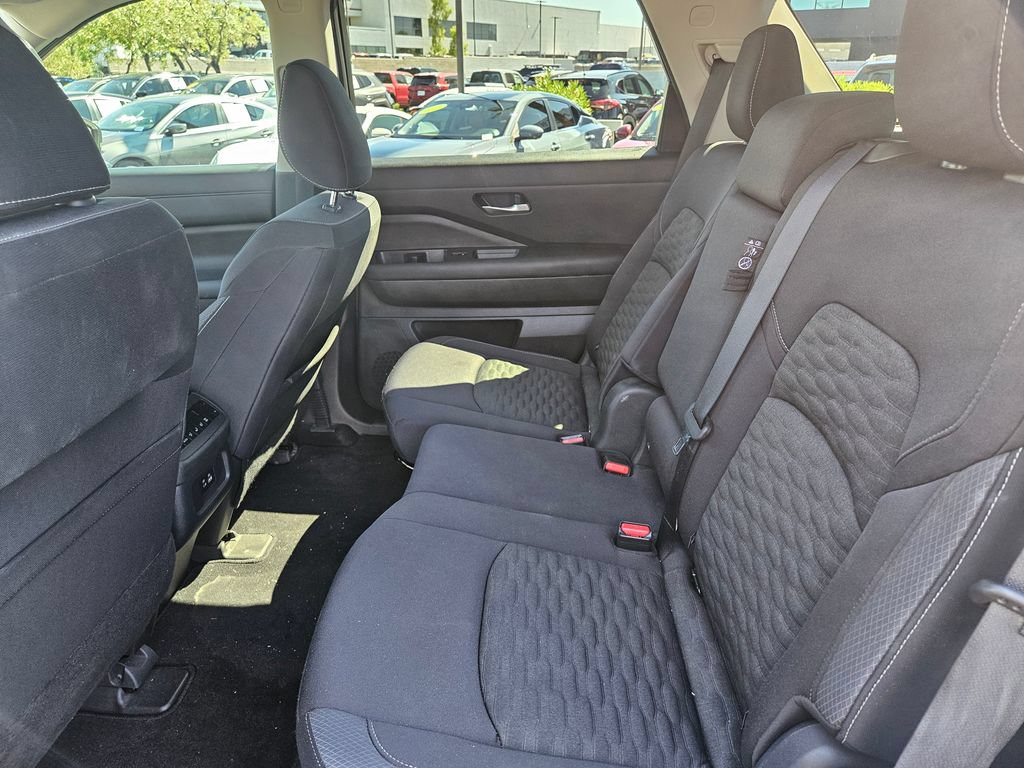 Used 2022 Nissan Pathfinder SV w/ Cargo Package FWD image 10