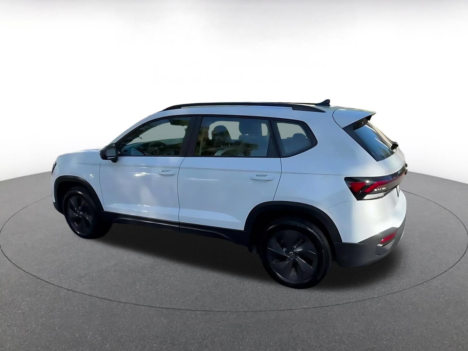 Used 2026 Volkswagen Taos S FWD image 9