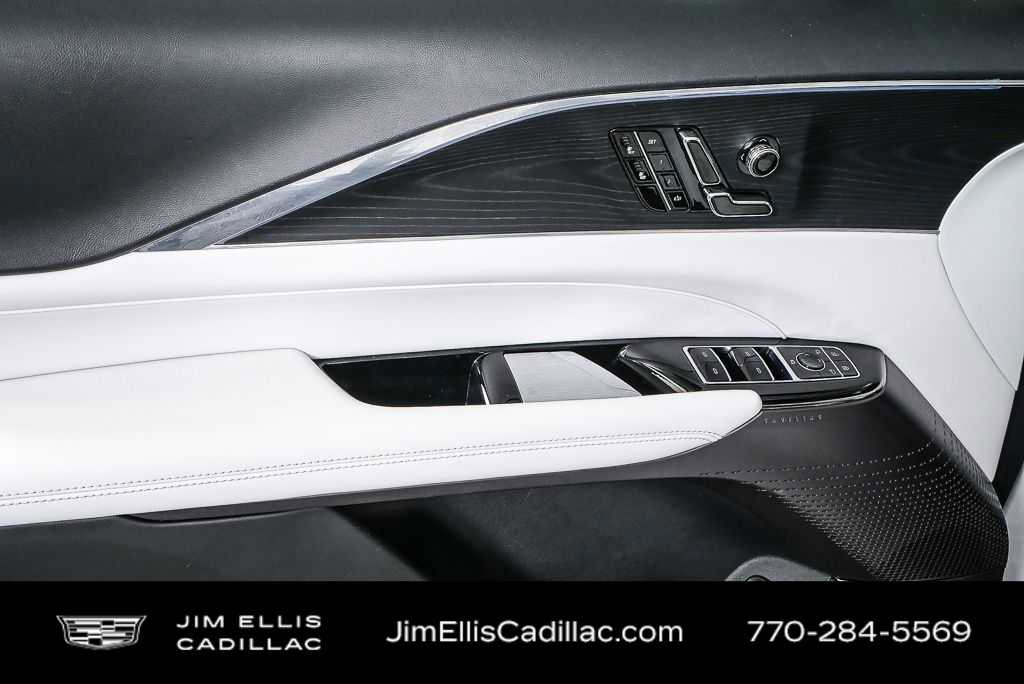 Certified 2024 Cadillac Lyriq Sport image 7