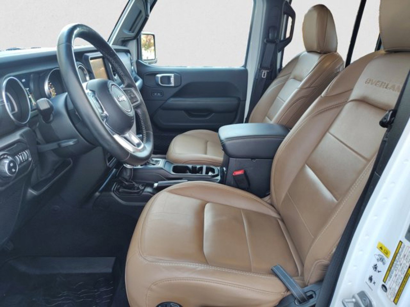 Used 2020 Jeep Gladiator Overland image 11