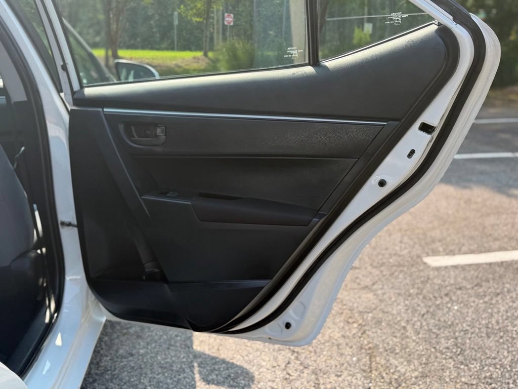 Used 2015 Toyota Corolla L FWD image 7