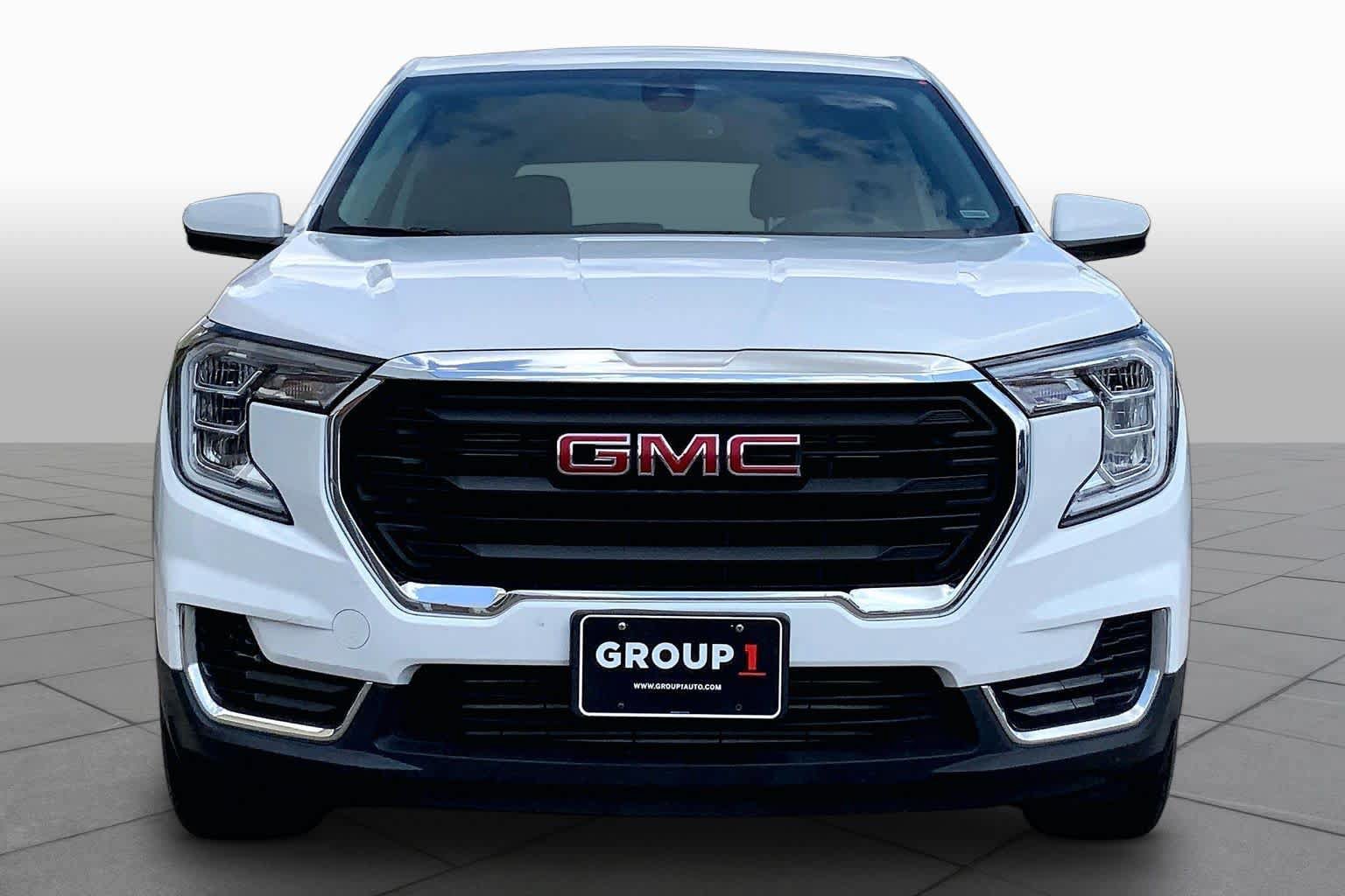 Used 2024 GMC Terrain SLE FWD image 4