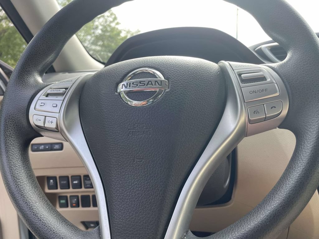 Used 2016 Nissan Rogue SV w/ SV Premium Package FWD image 29