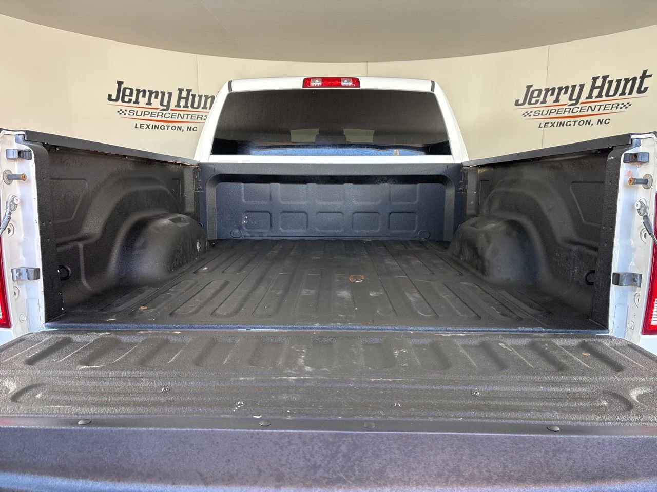 Used 2015 RAM 2500 Tradesman image 23