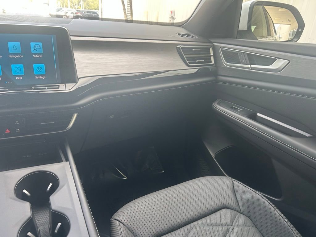 New 2026 Volkswagen Atlas Cross Sport SE image 11