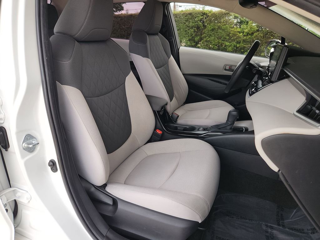 Used 2022 Toyota Corolla LE image 20