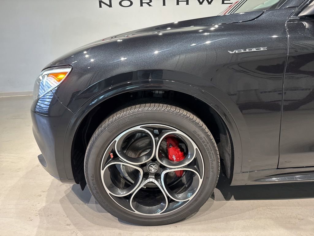Used 2023 Alfa Romeo Stelvio Veloce image 7
