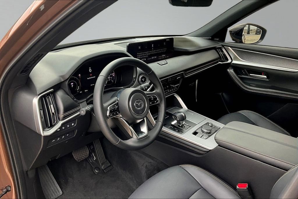 New 2025 MAZDA CX-70 Plug-In Hybrid w/ Premium Plus AWD/4WD image 8