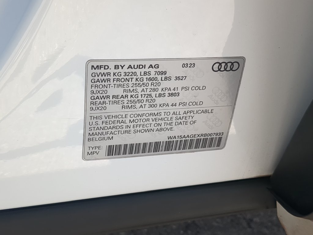 Used 2024 Audi Q8 e-tron Premium Plus w/ Premium Plus Package AWD/4WD image 38