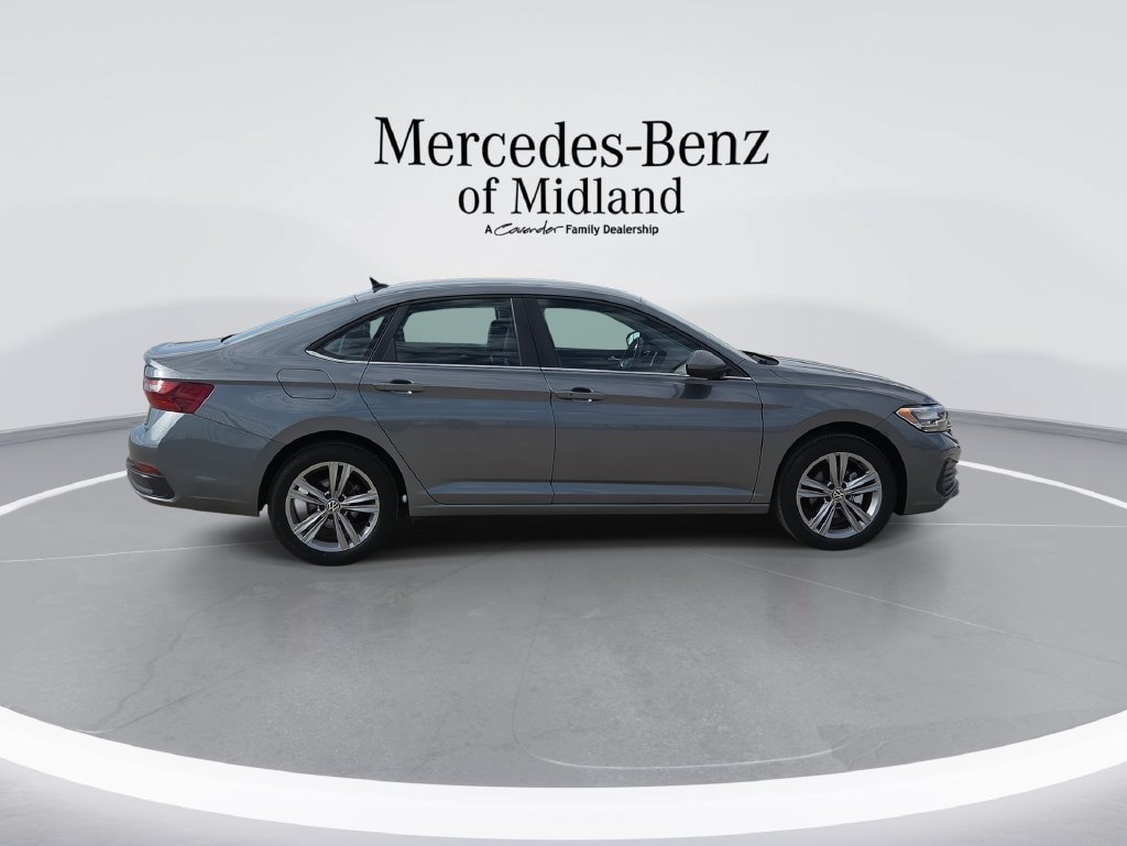 Used 2022 Volkswagen Jetta SE FWD image 9