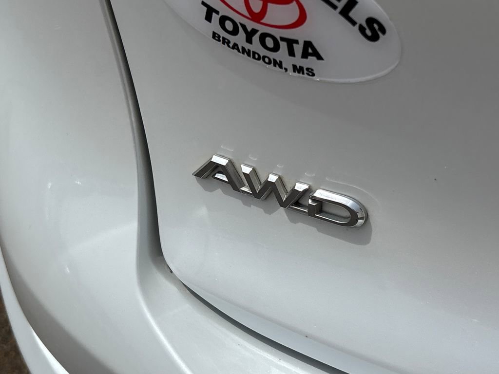 Used 2023 Toyota Crown Limited image 44