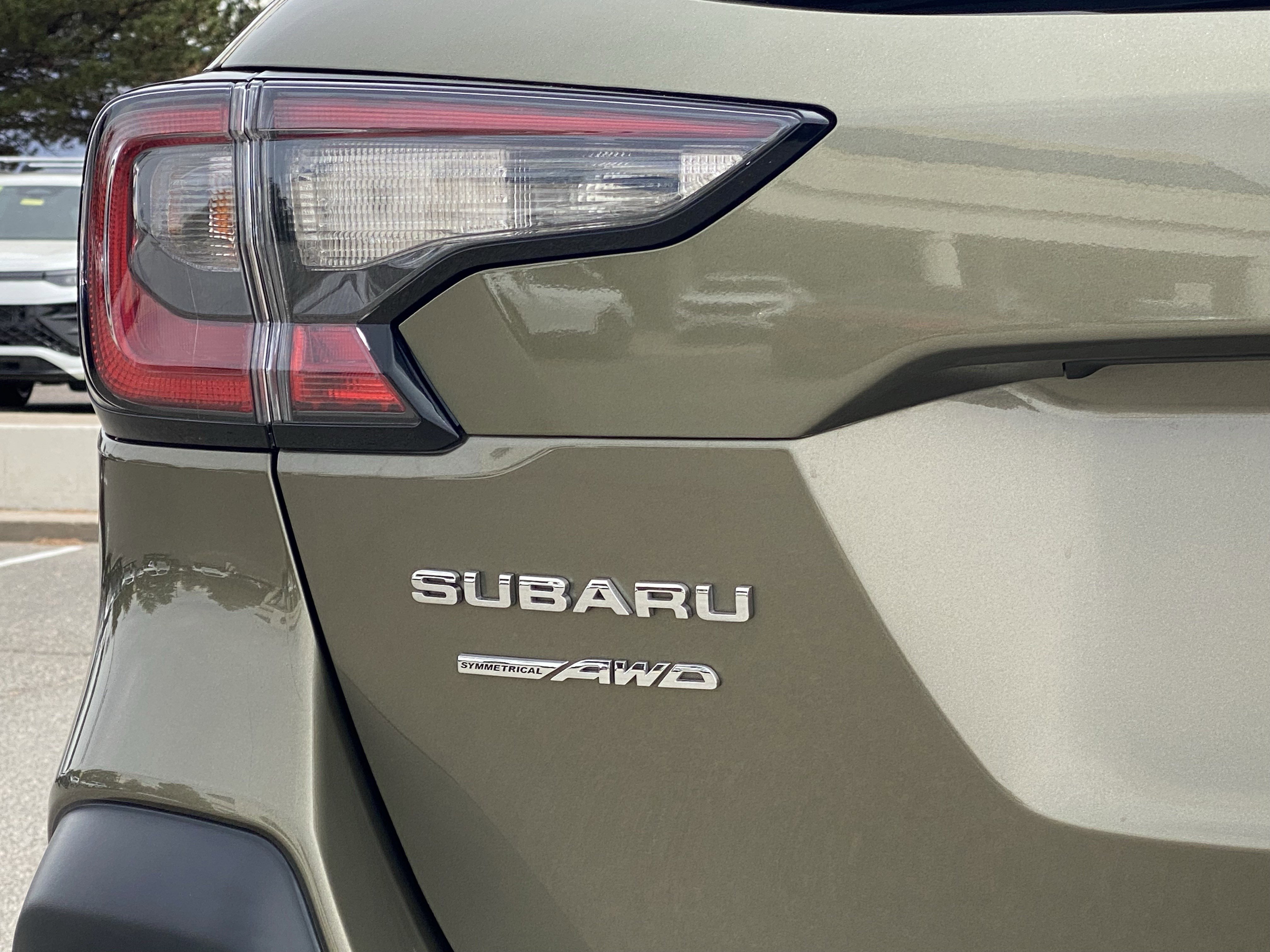 Used 2024 Subaru Outback Premium AWD/4WD image 27