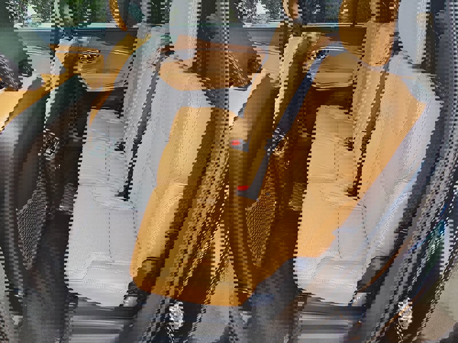 Used 2019 Volvo XC90 T8 Inscription w/ Luxury Package image 19