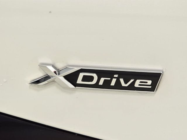 Used 2023 BMW 530i xDrive w/ Premium Package AWD/4WD image 6