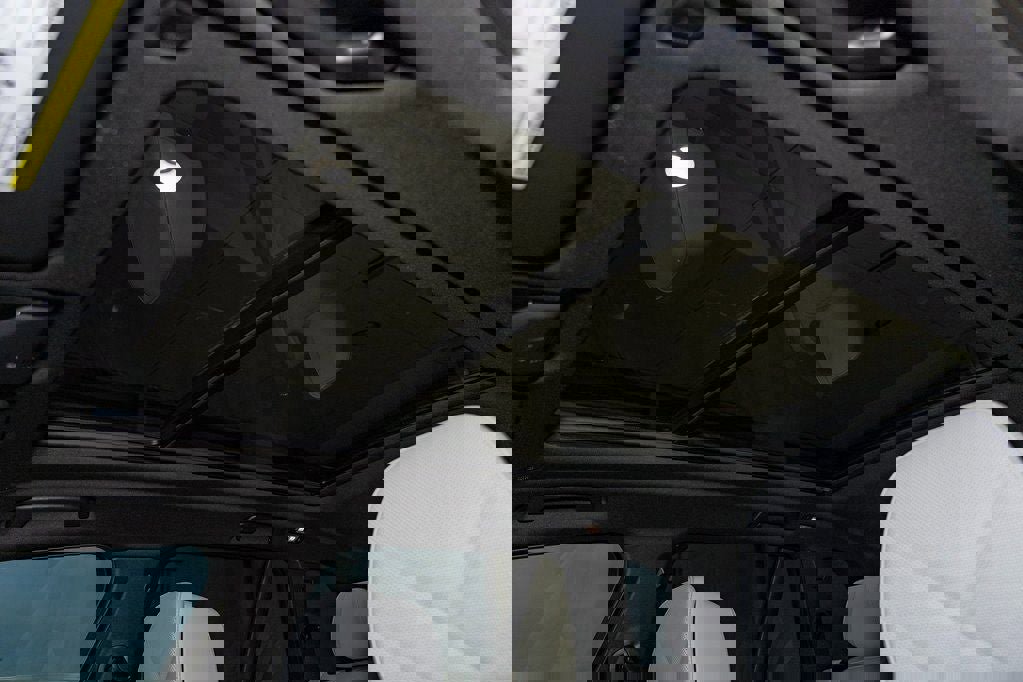 New 2026 BMW X5 xDrive50e w/ Climate Comfort Package image 21