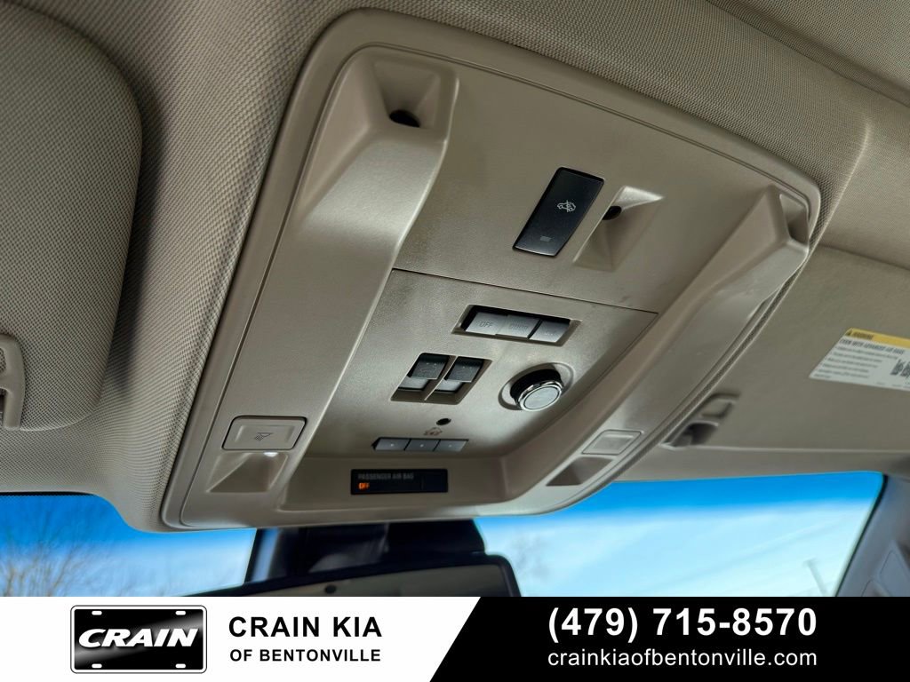 Used 2015 Chevrolet Suburban LTZ image 21