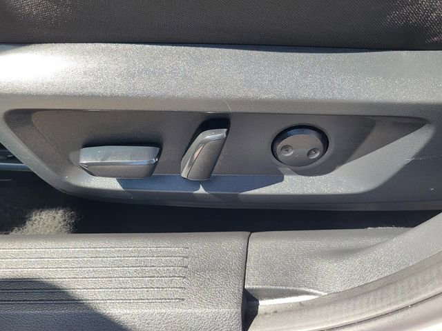 Used 2025 Nissan Rogue SV image 12