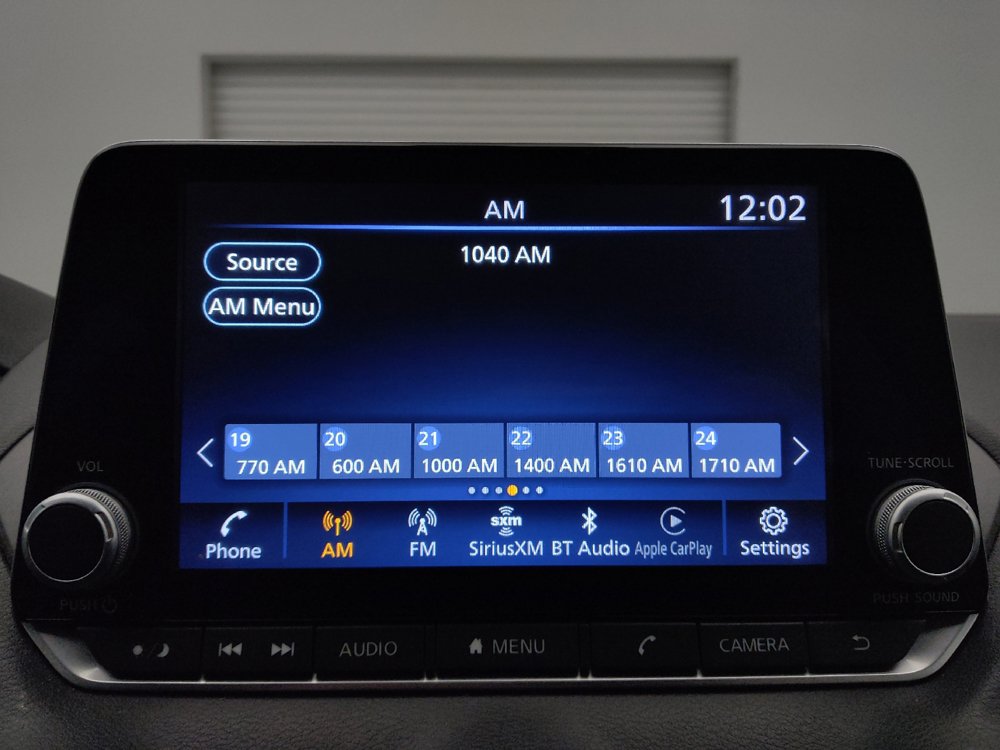 Used 2025 Nissan Sentra SV FWD image 25