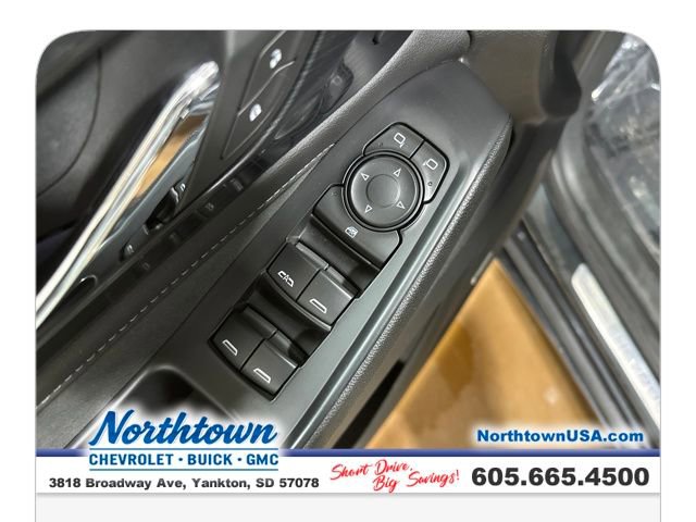 Used 2021 Chevrolet Traverse High Country image 11