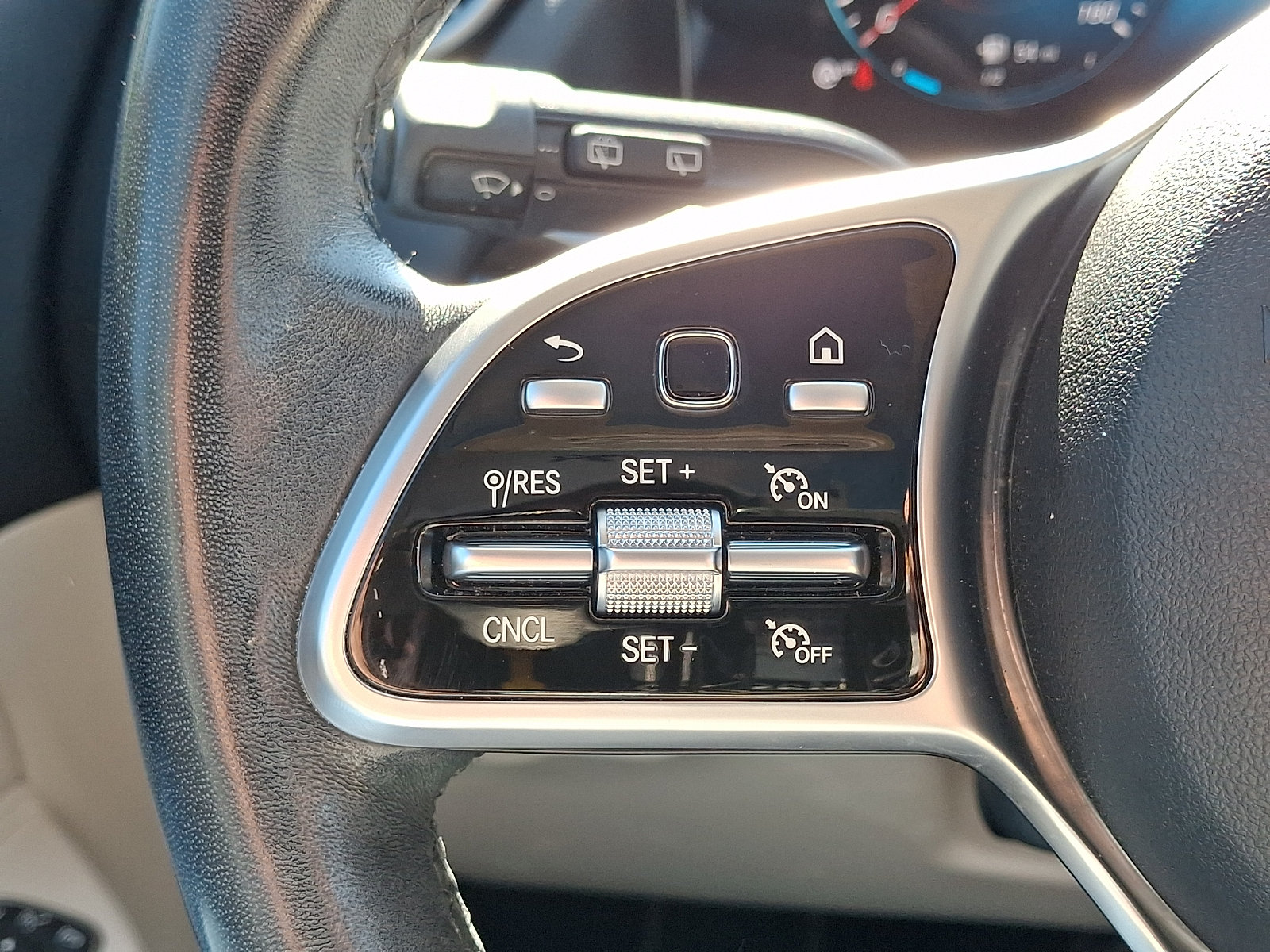 Used 2023 Mercedes-Benz GLA 250 4MATIC image 22