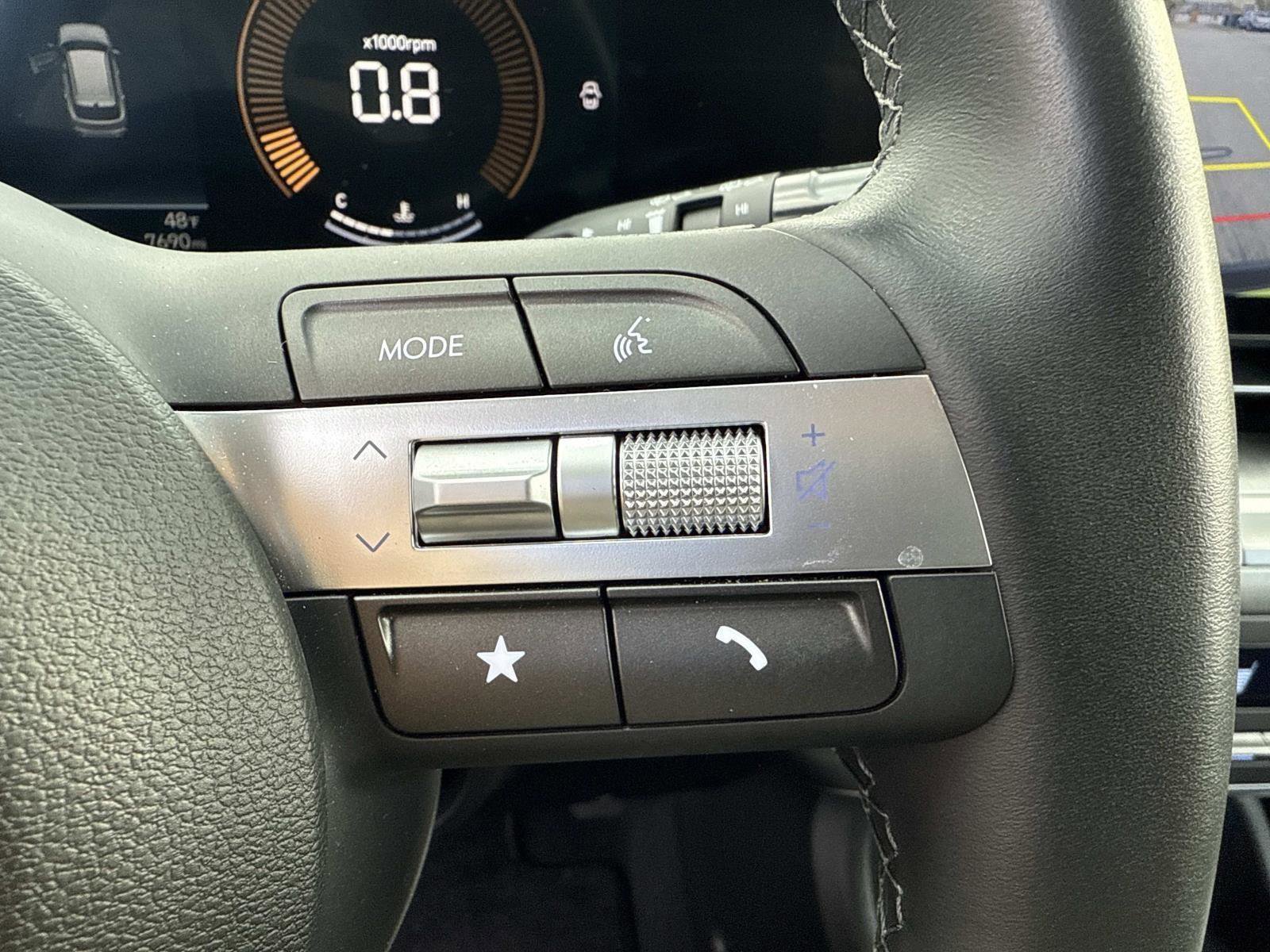 Used 2024 Hyundai Kona SEL image 28