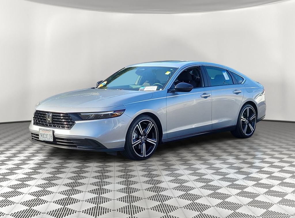 Certified 2025 Honda Accord Sport image 3