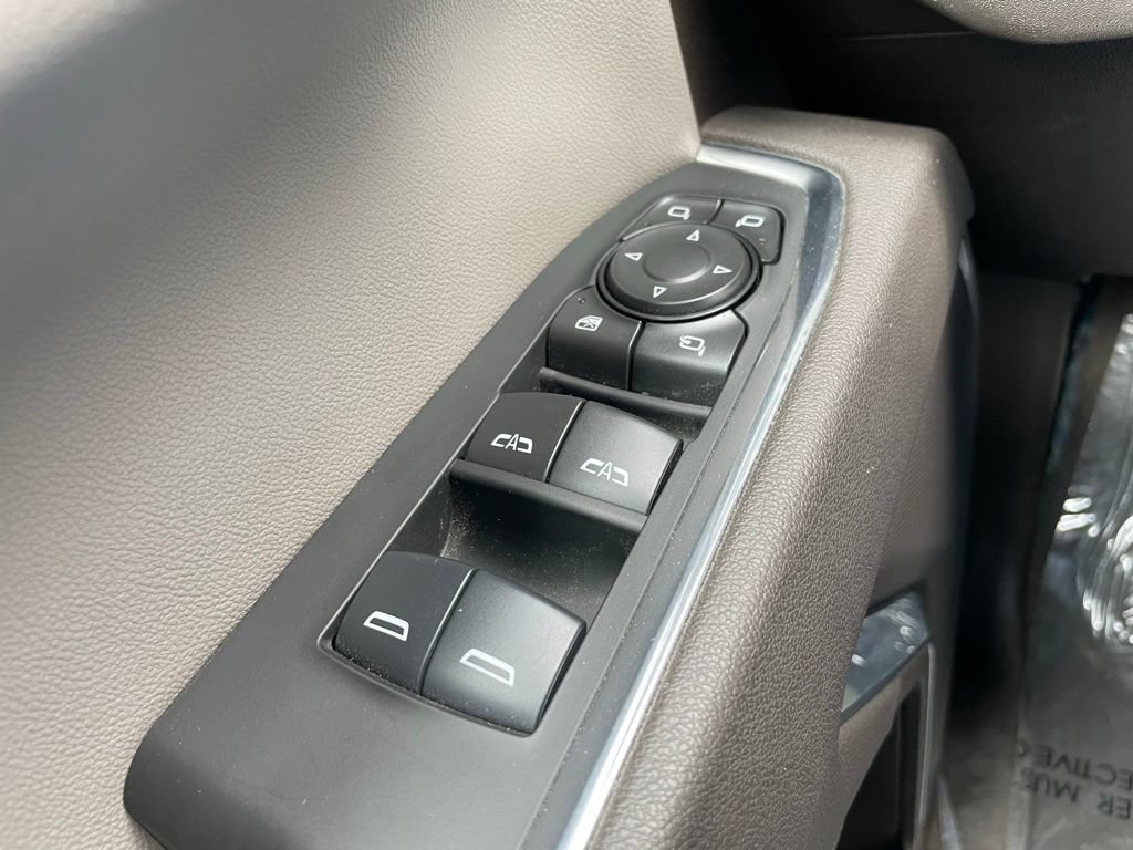 Used 2025 GMC Sierra 1500 SLT AWD/4WD image 24