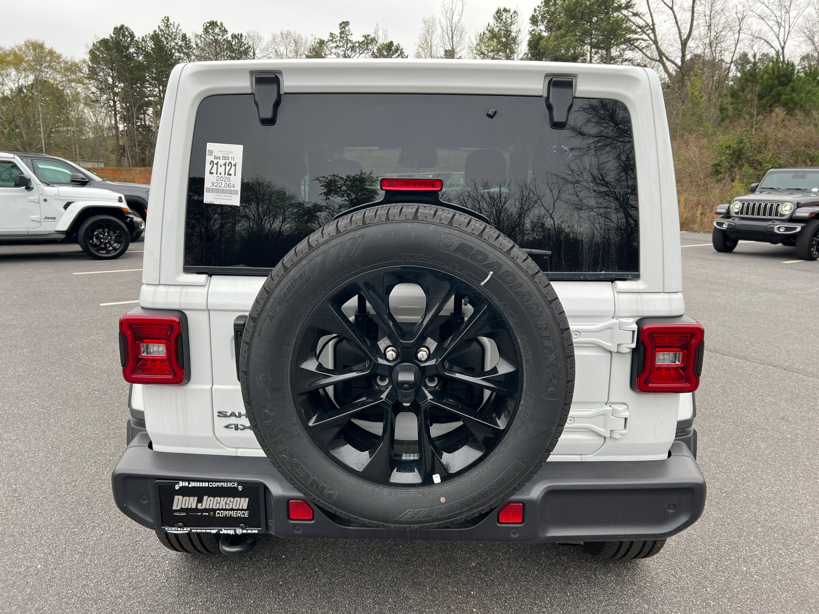 Used 2025 Jeep Wrangler Sahara w/ Safety Group image 6