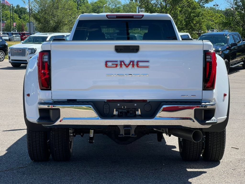 New 2026 GMC Sierra 3500 SLE w/ SLE Value Package AWD/4WD image 45
