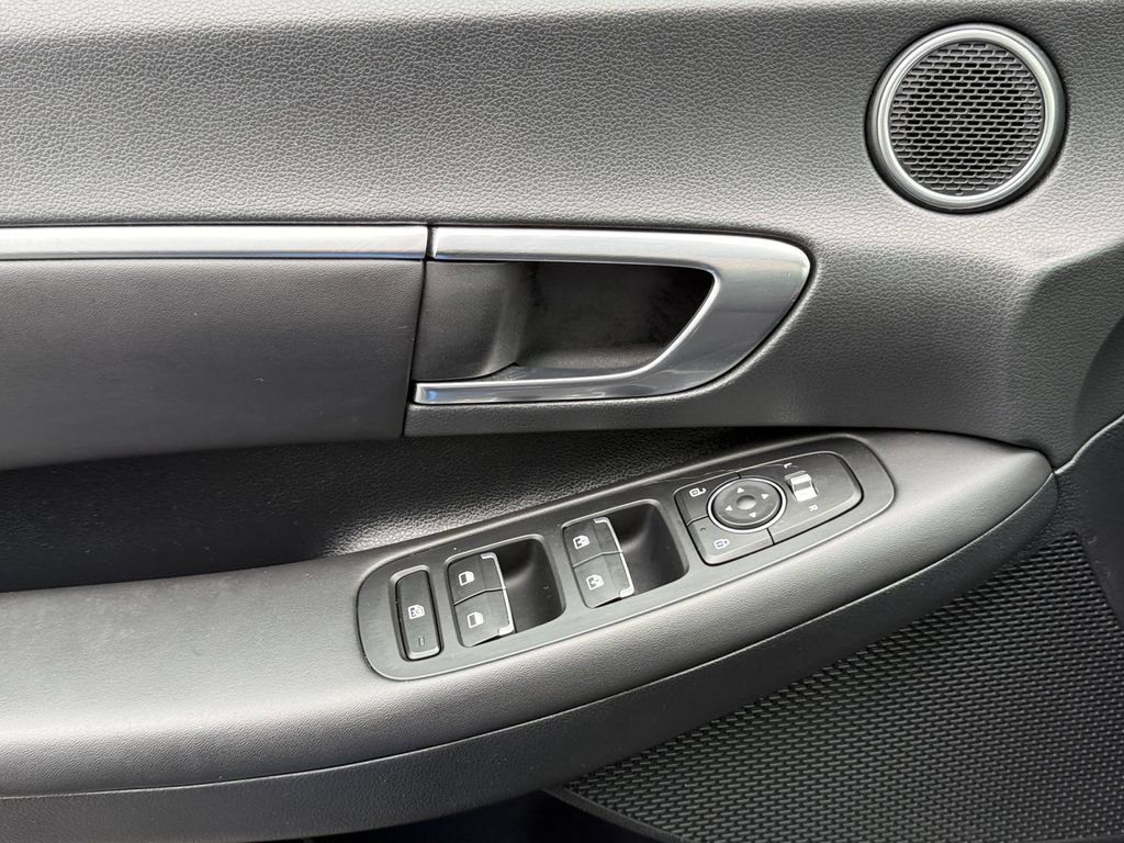 Used 2022 Hyundai Sonata SEL FWD image 11