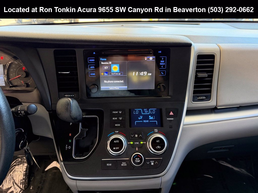 Used 2017 Toyota Sienna LE FWD image 20