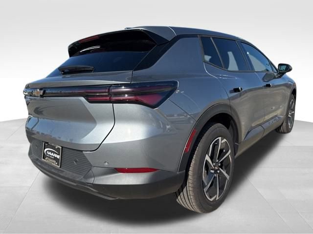 New 2026 Chevrolet Equinox EV LT image 9