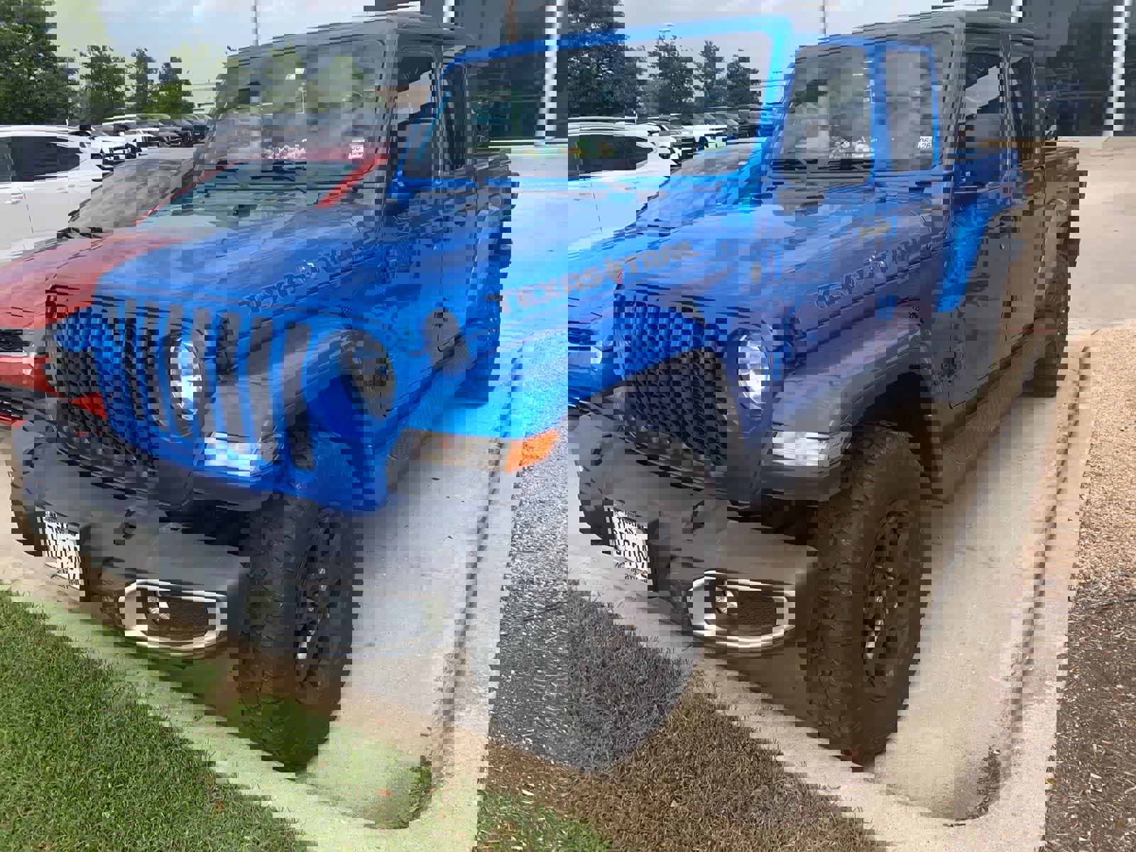 Used 2023 Jeep Gladiator Sport AWD/4WD image 1